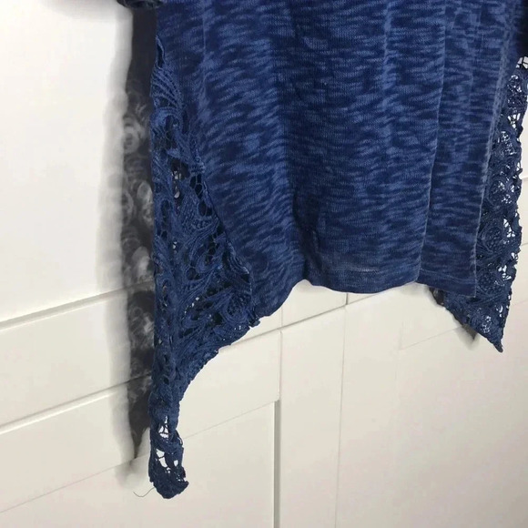 CUPIO BLUSH Blue Sheer Top With Lace Detail - Picture 3 of 10